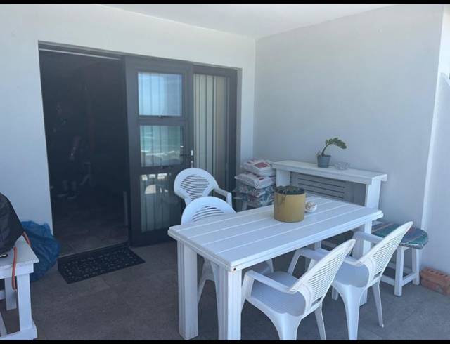2 BEDROOM APARTMENT FOR SALE IN HARTENBOS CENTRAL